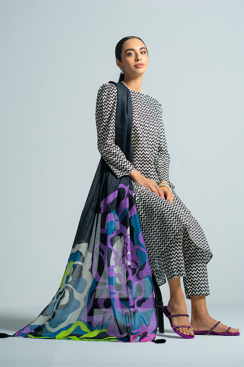 Unstitched '24 - Wavy Black 3 Piece (RTS) photo 4