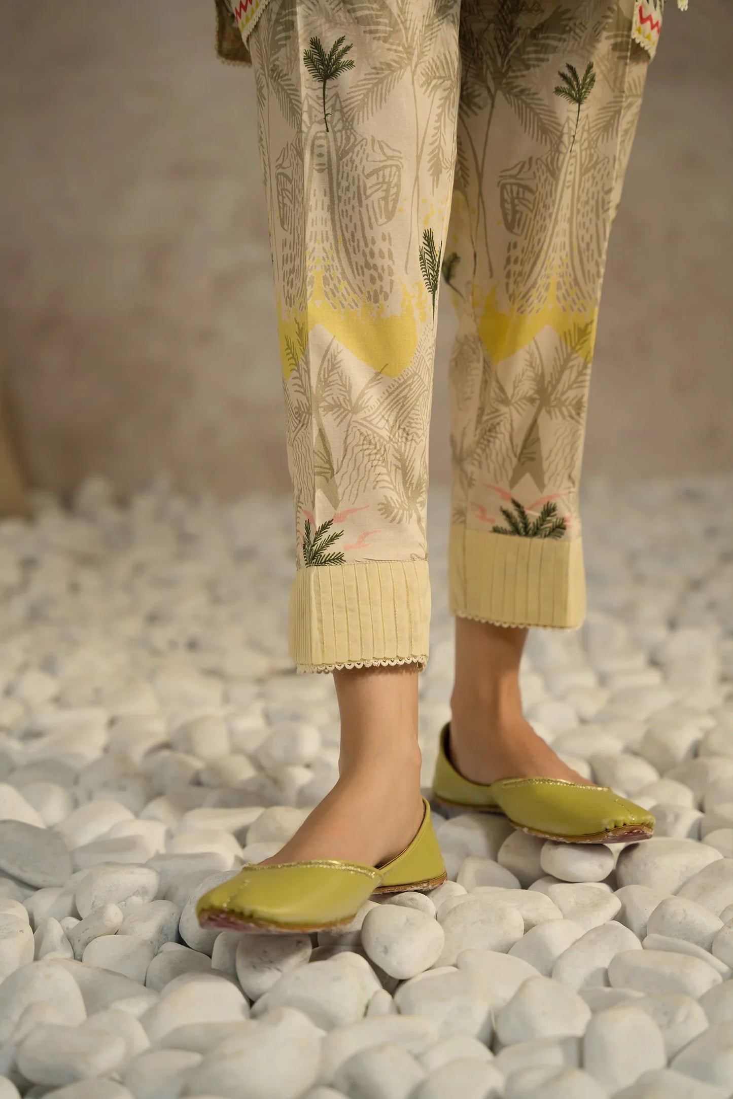 Lawn Pret '25- Delphine Matching Set