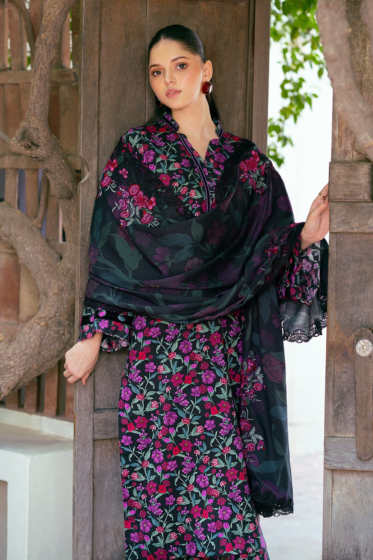 Winter Prints '24 - Embroidered Viscose Uf-766