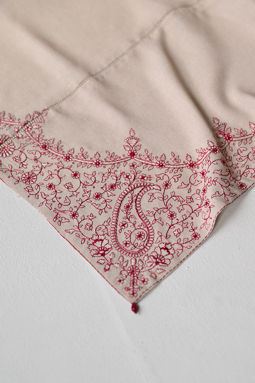 KARANDI'24-IVORY SKIN LUXURY EMBROIDERED KARANDI SET (NEL-24626) (RTS)