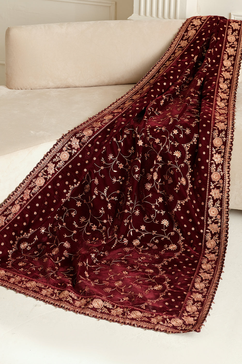 EMBROIDERED VELVET SHAWL VS-56