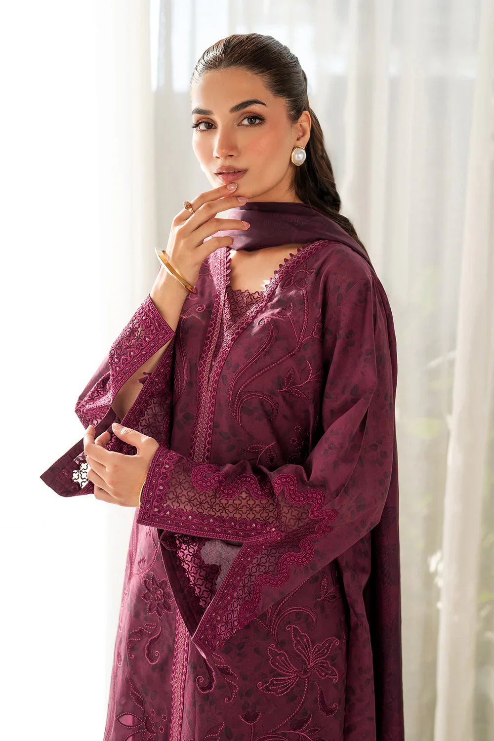 Unstitched'25 - EMBROIDERED PRINTED LAWN UF-4098