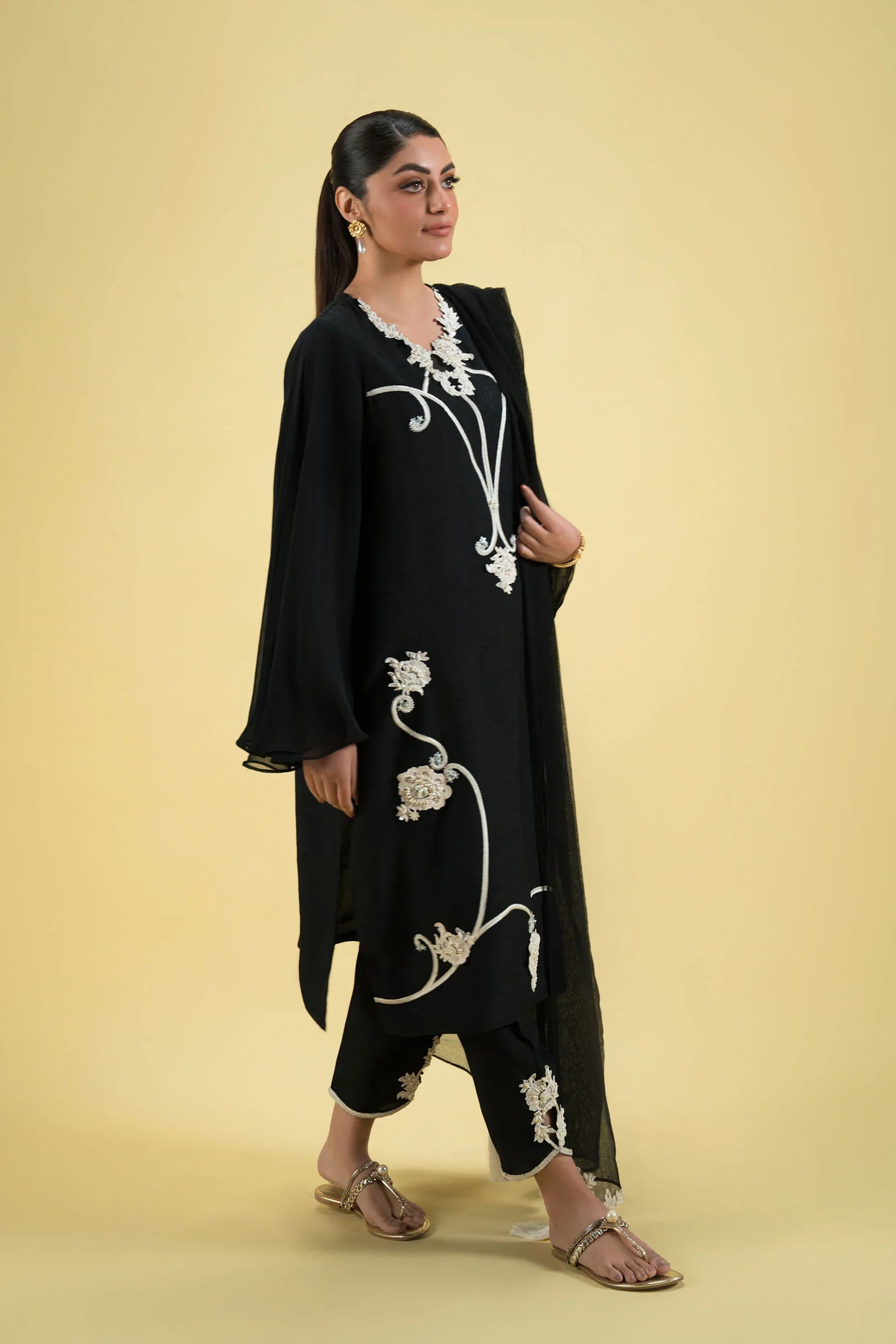 Sia'25 - Black Kurta Shalwar Set (D-11-B)