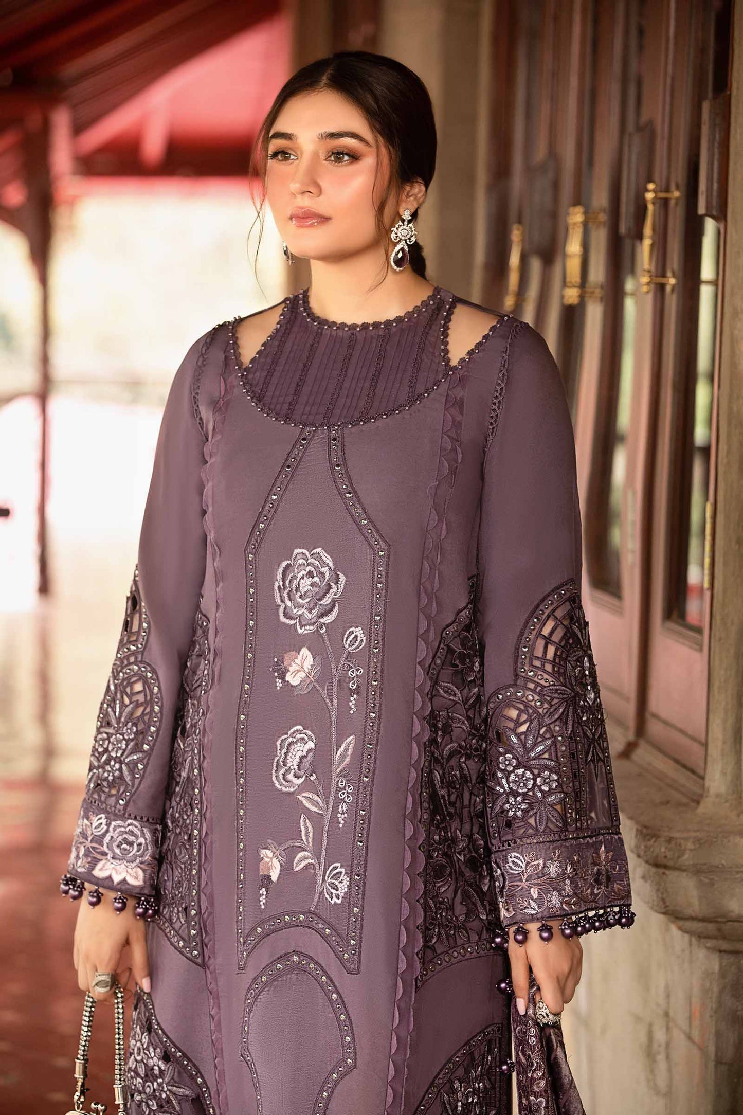 Winter Luxe'24 - 3 Piece Unstitched Embroidered Linen Suit | DL-1202