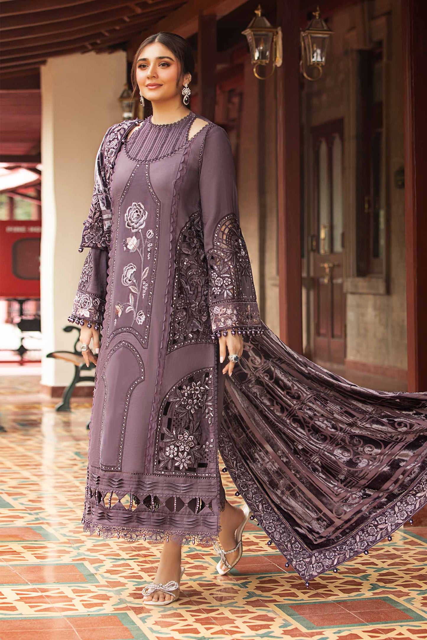 Winter Luxe'24 - 3 Piece Unstitched Embroidered Linen Suit | DL-1202