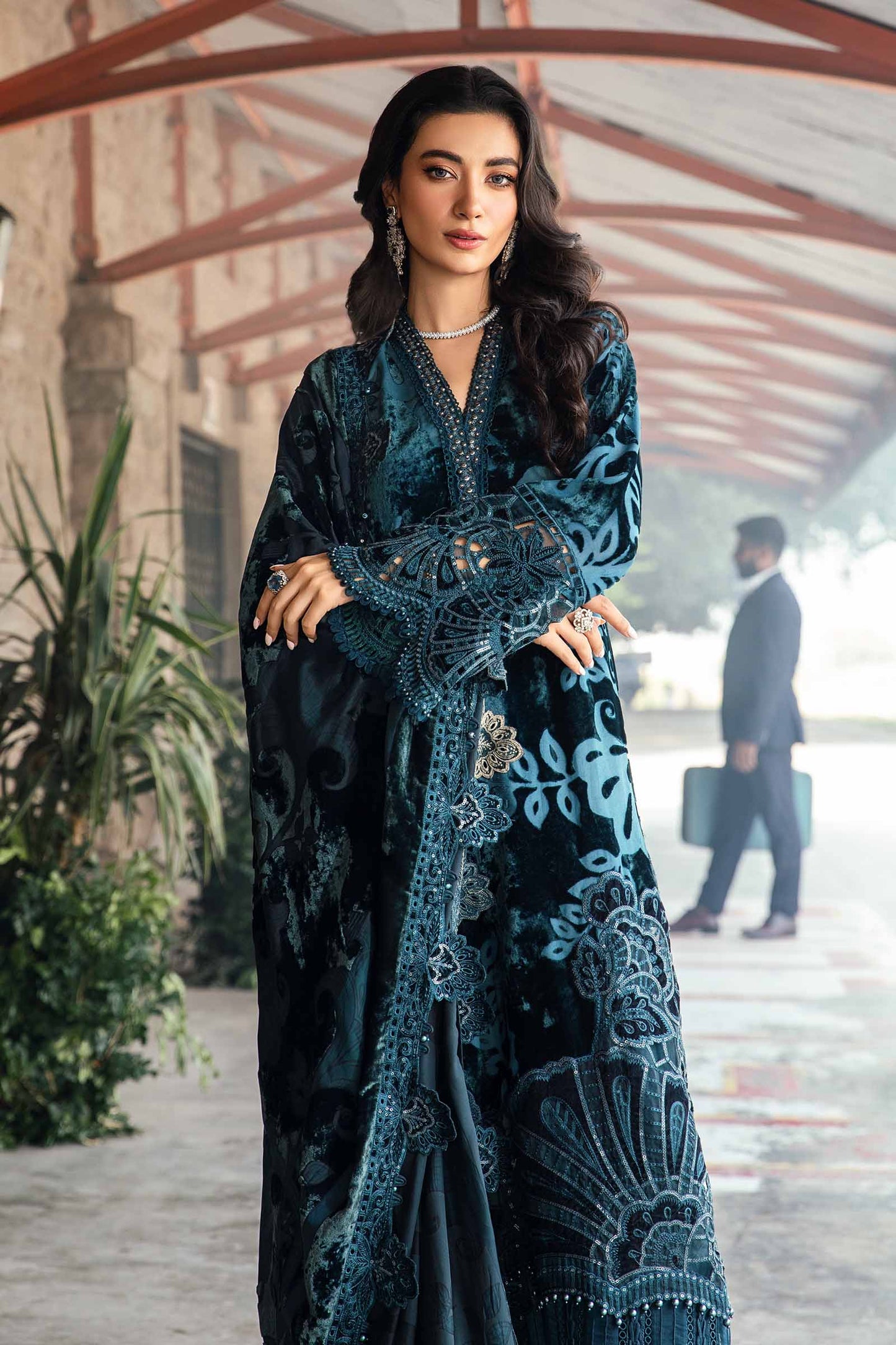 Winter Luxe'24 - 3 Piece Unstitched Embroidered Palachi Suit | DL-1203