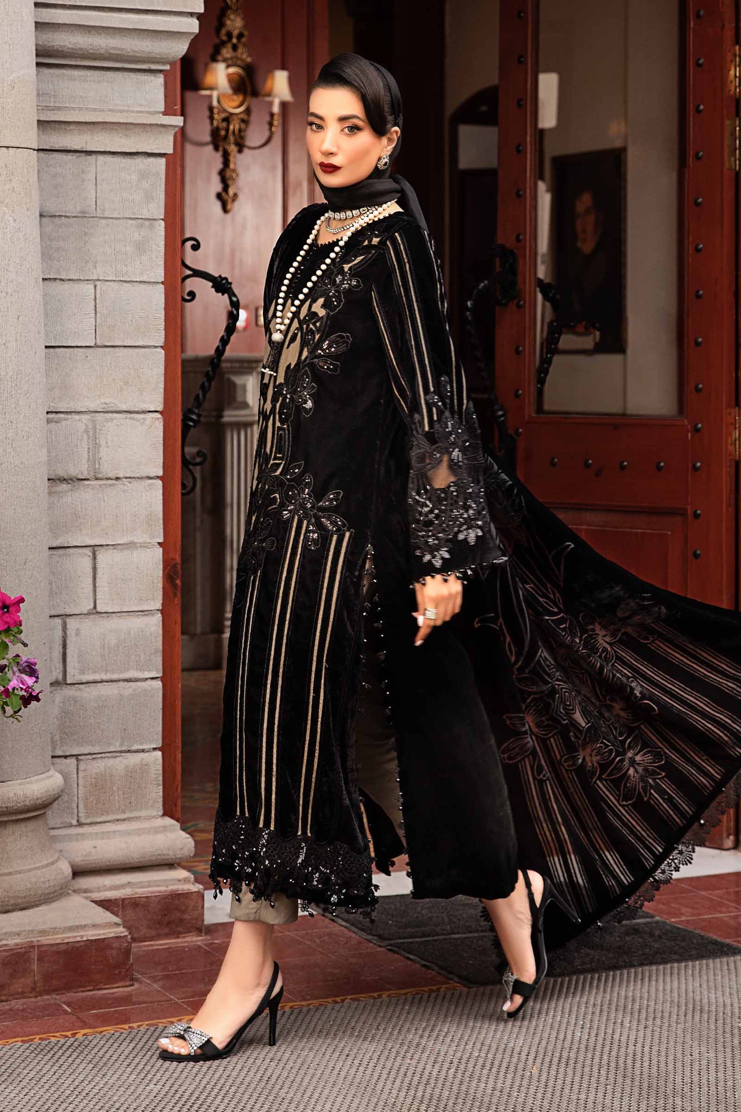 Winter Luxe'24 - 3 Piece Unstitched Embroidered Velvet Suit | DL-1205