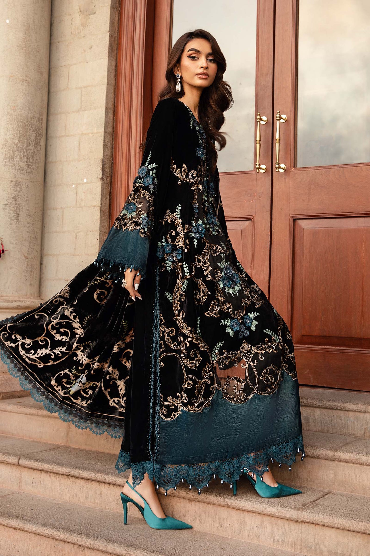 Winter Luxe'24 - 3 Piece Unstitched Embroidered Velvet Suit | DL-1208