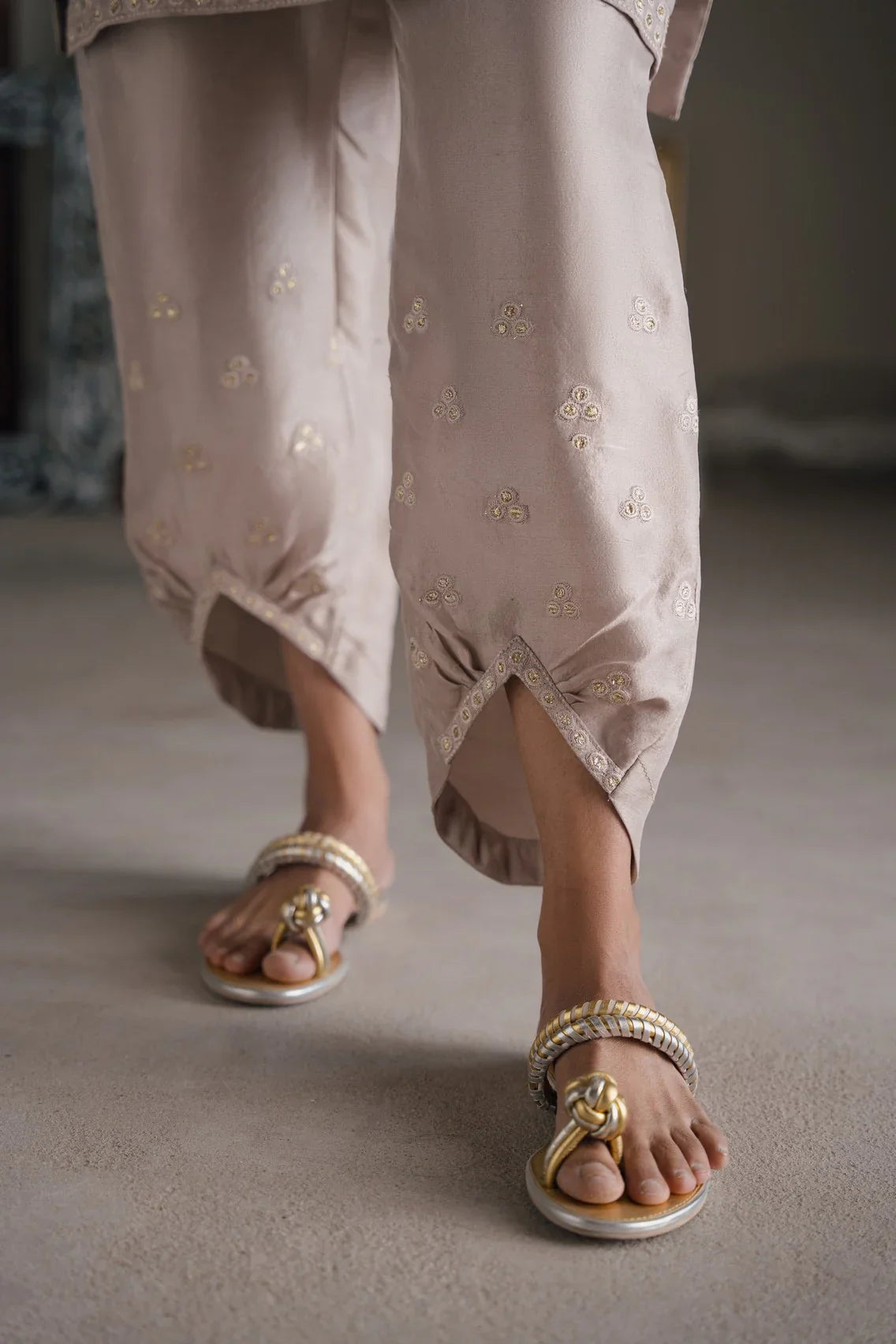 Semi formals Luxury'25 - Aashni set in misty taupe