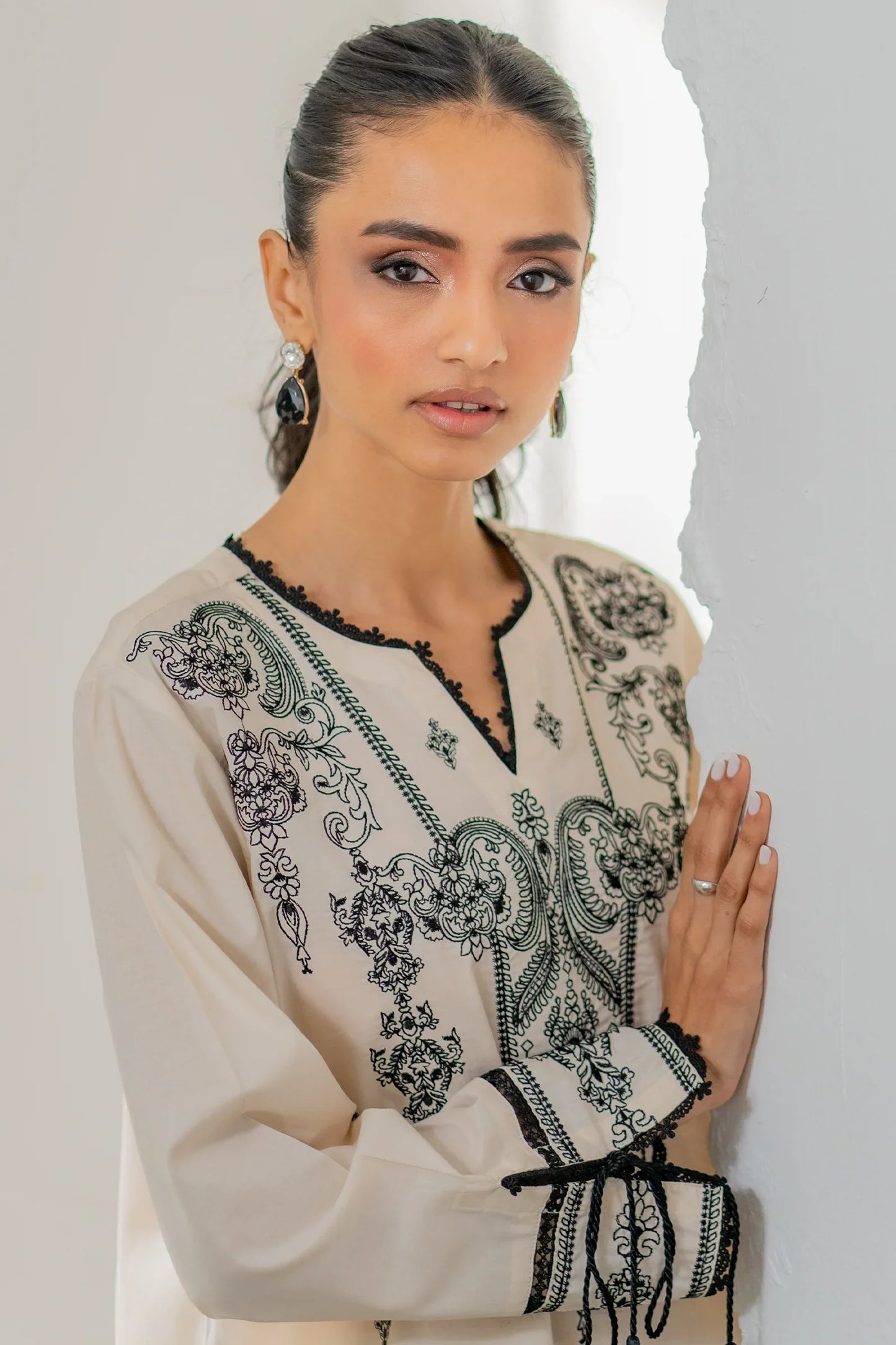 Essentials Ramadan Edit'25 - Jugnu 2 piece