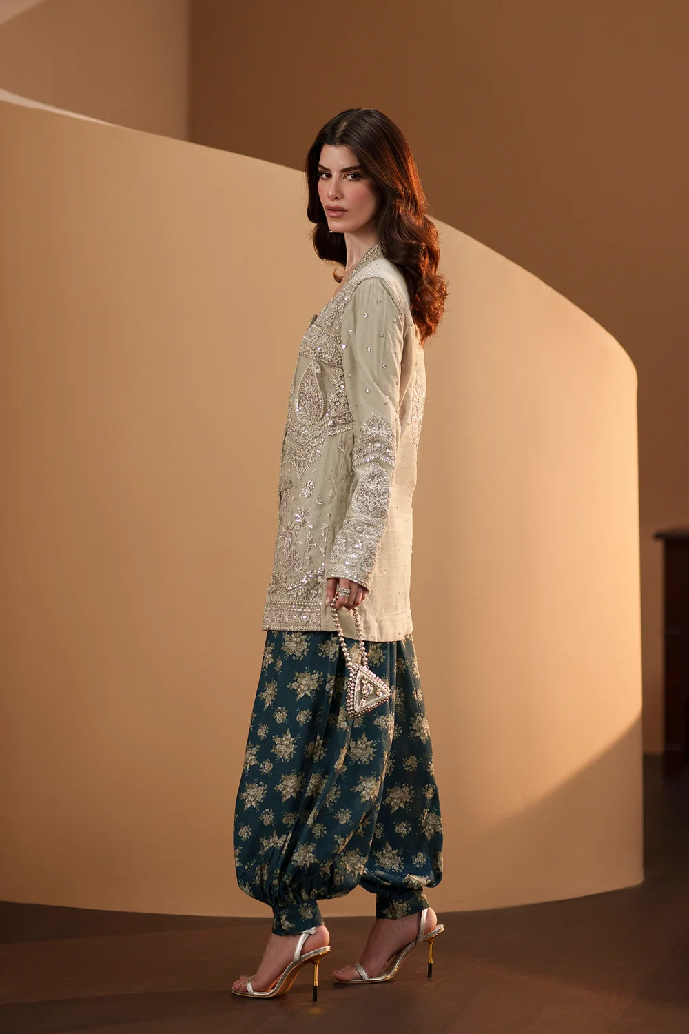EMBROIDERED SUIT