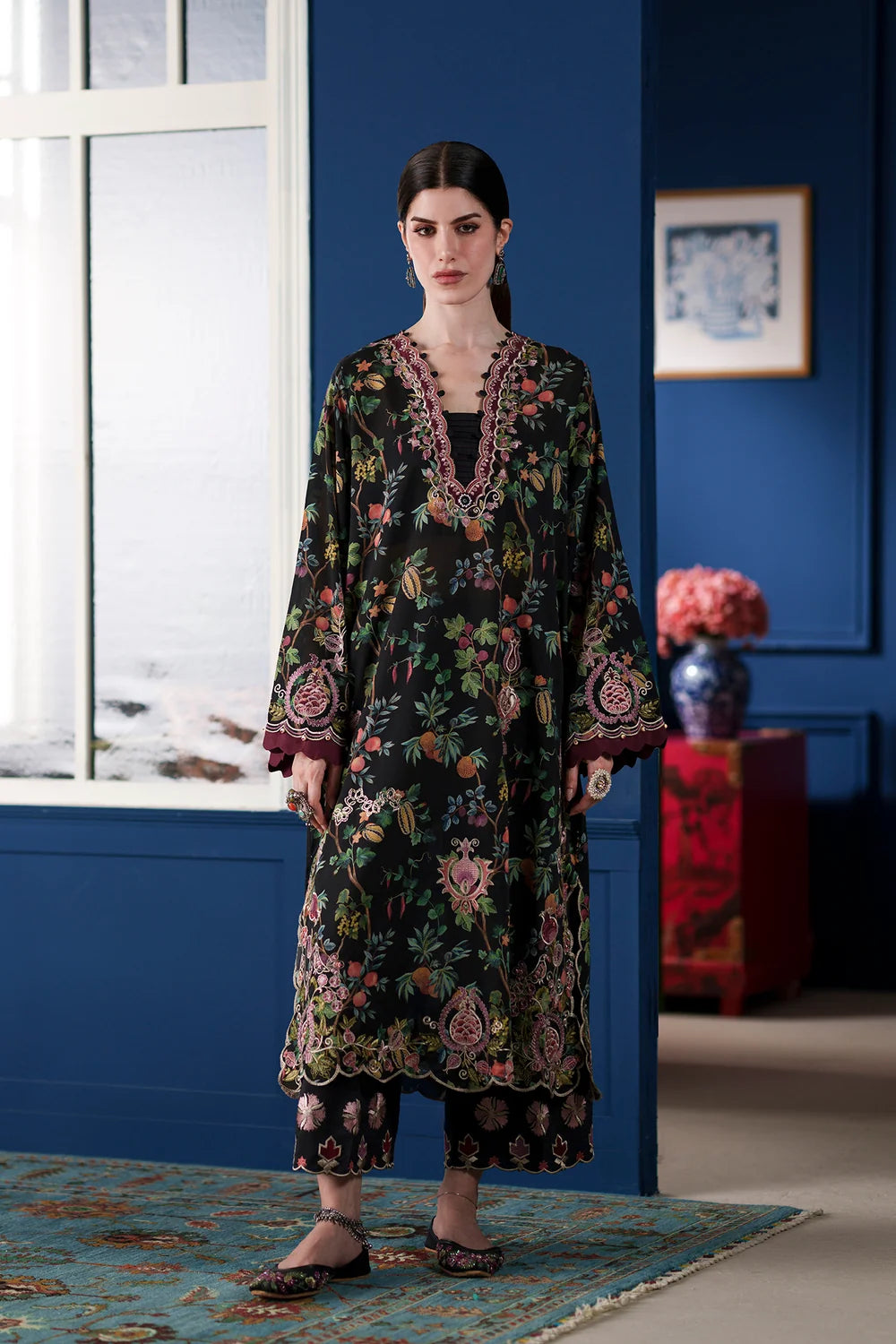 EMBROIDERED SUIT