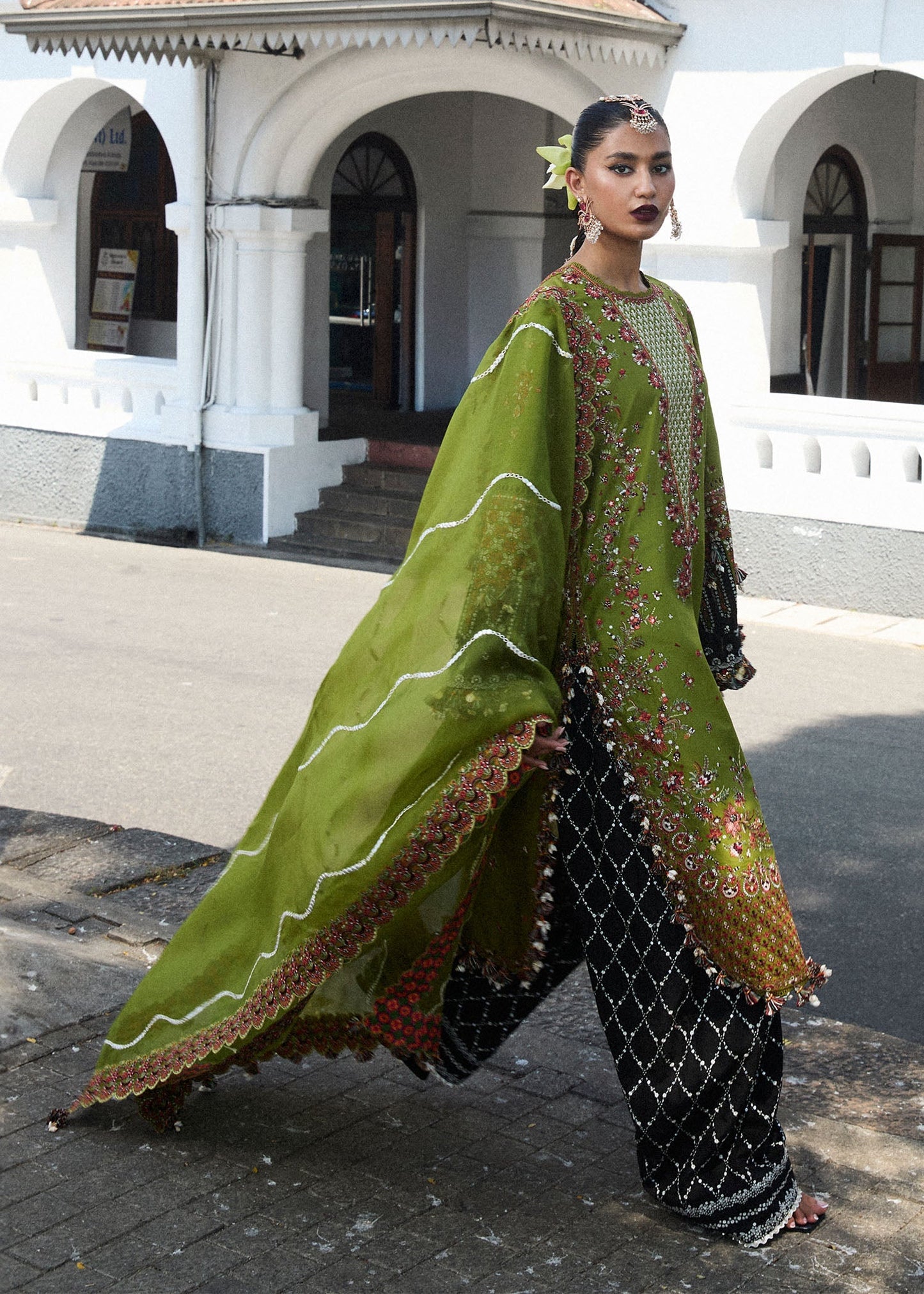 Luxury Lawn '25 - Abass