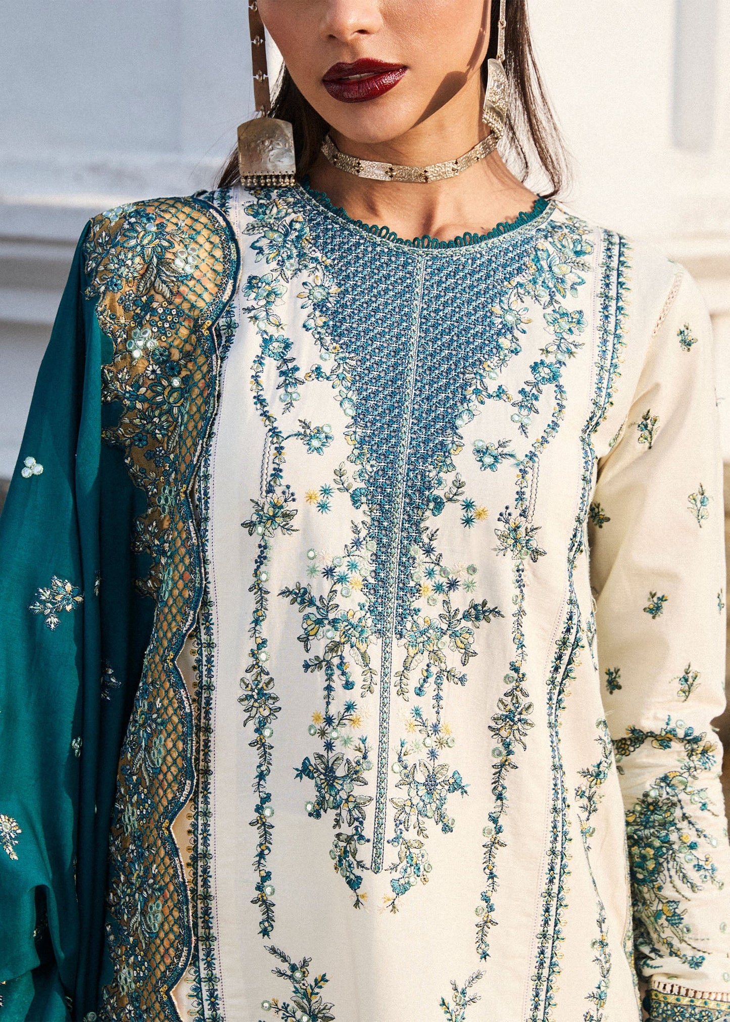 Luxury Lawn '25 - Veil