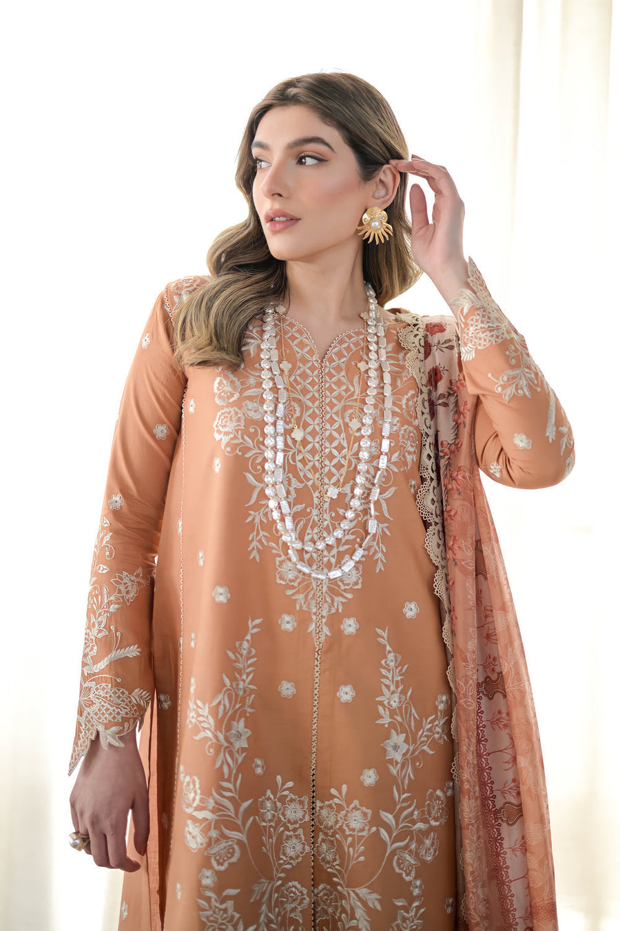Luxury Lawn Vol 2 '24 - Peach Sand - Nel-24614 (Rts) photo 2