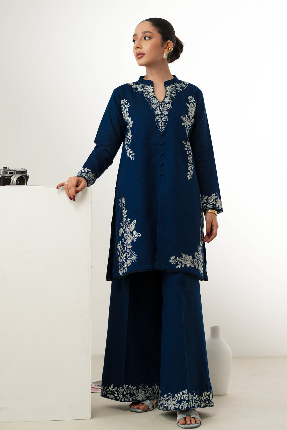 NAVY BLUE LUXURY EMBROIDERED FALL SET (NPA2-24316)