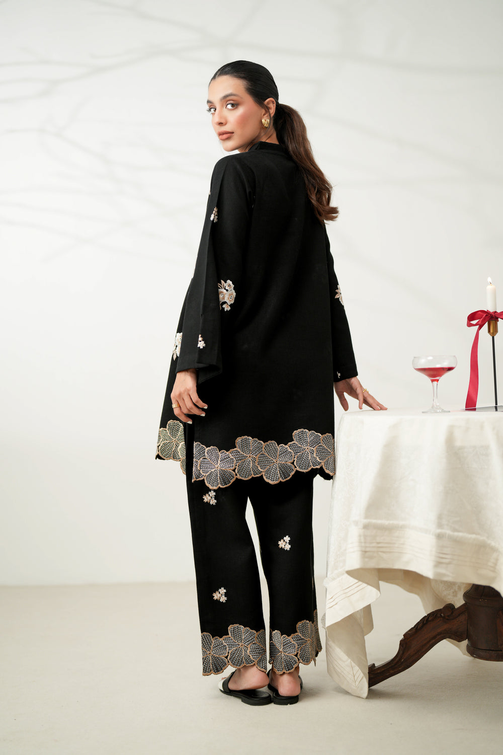 BLACK LUXURY EMBROIDERED FALL SET (NPA2-24317) (RTS)