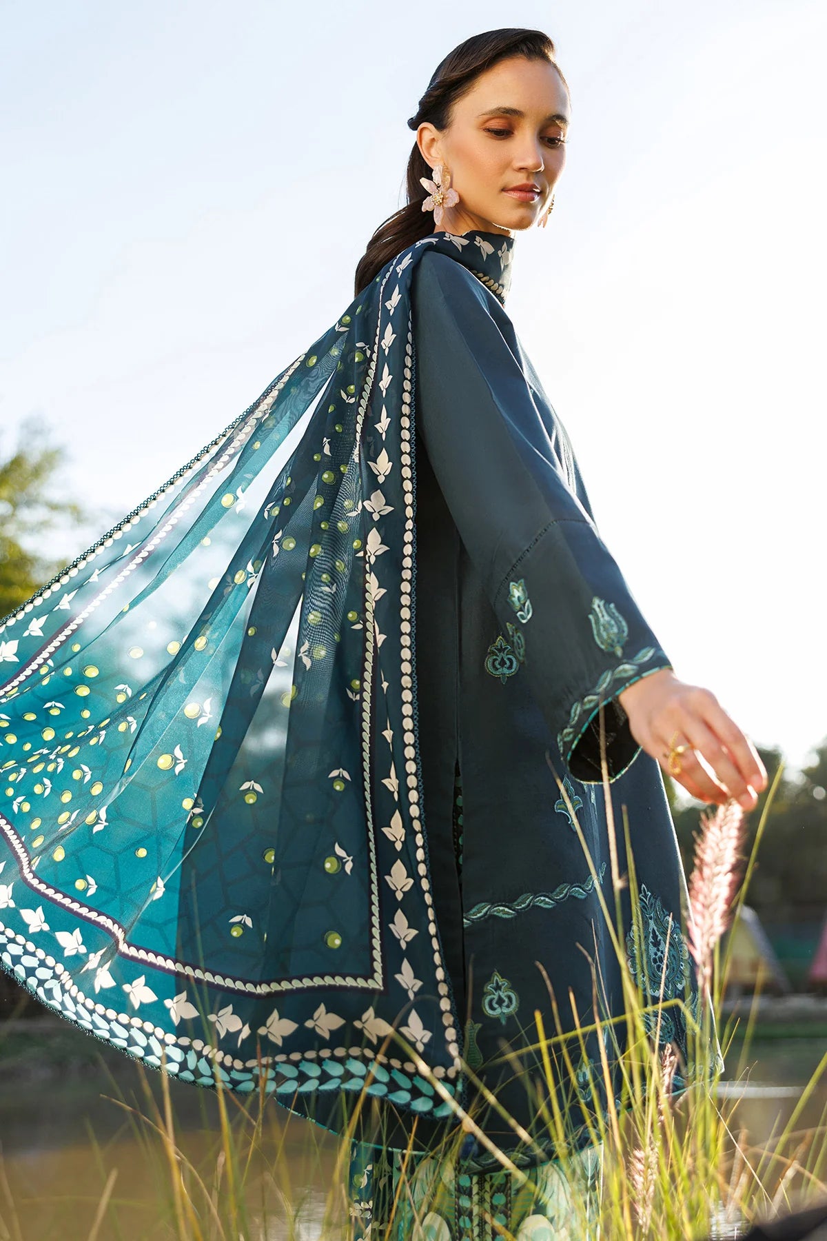 EMBROIDERED LAWN UNSTITCHED -9291‘26-RTS