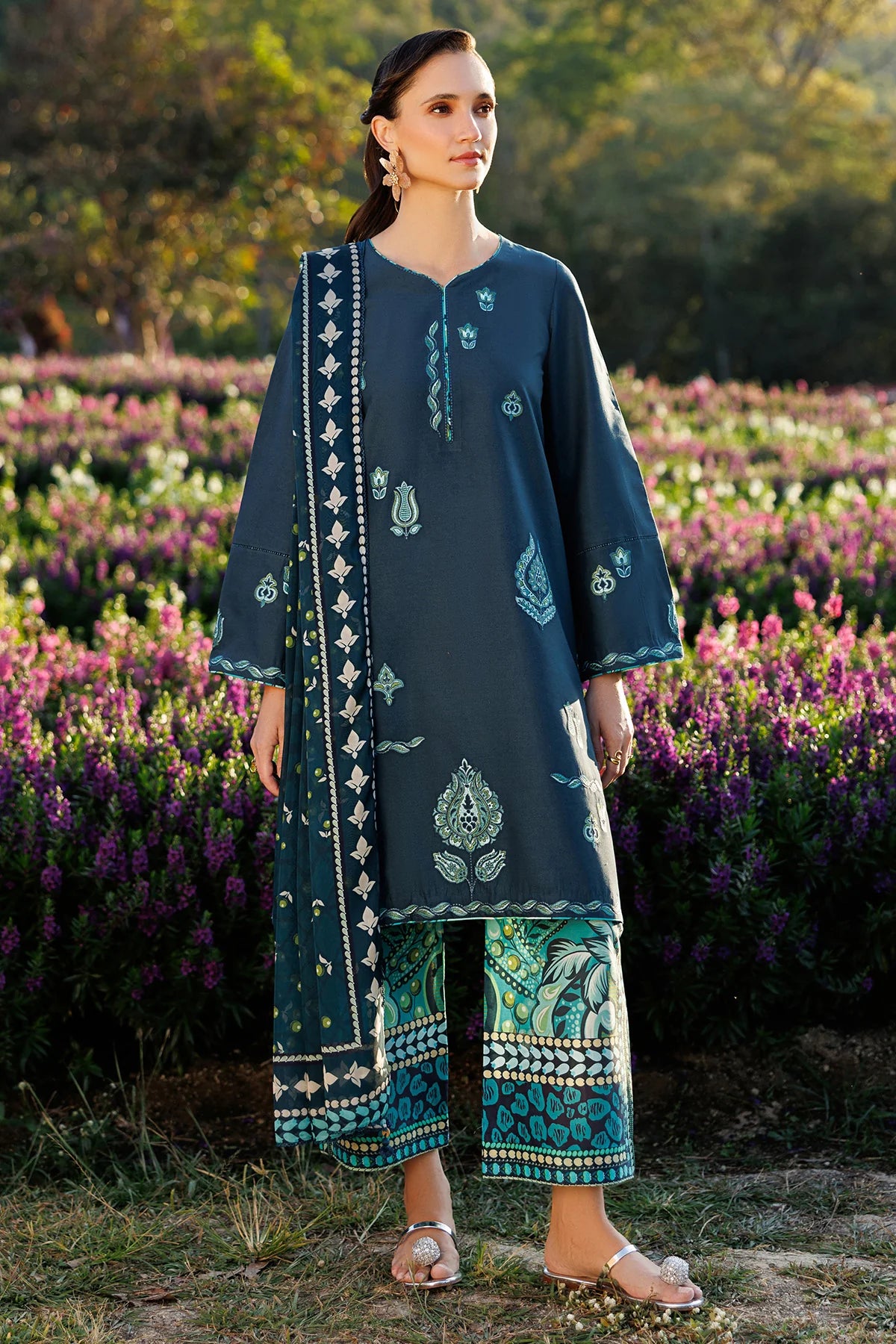 EMBROIDERED LAWN UNSTITCHED -9291‘26-RTS