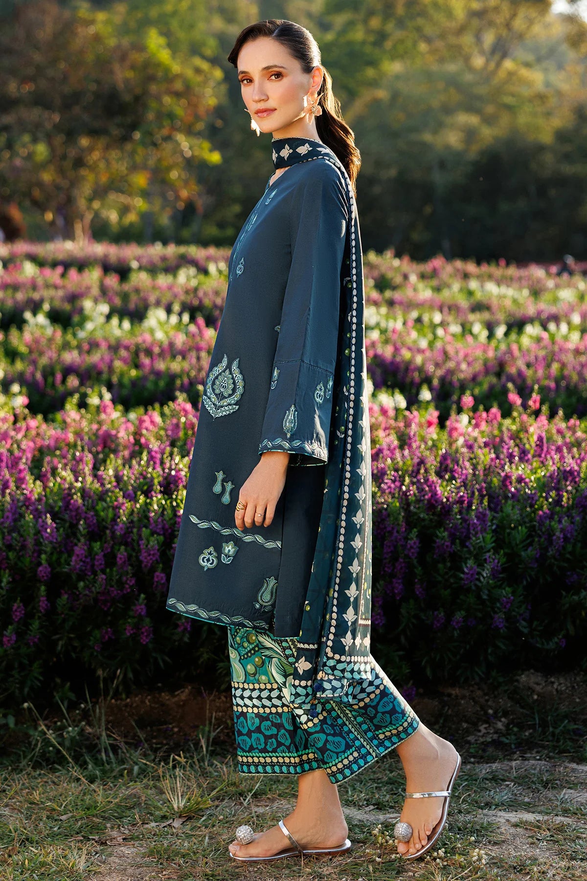 EMBROIDERED LAWN UNSTITCHED -9291‘26-RTS