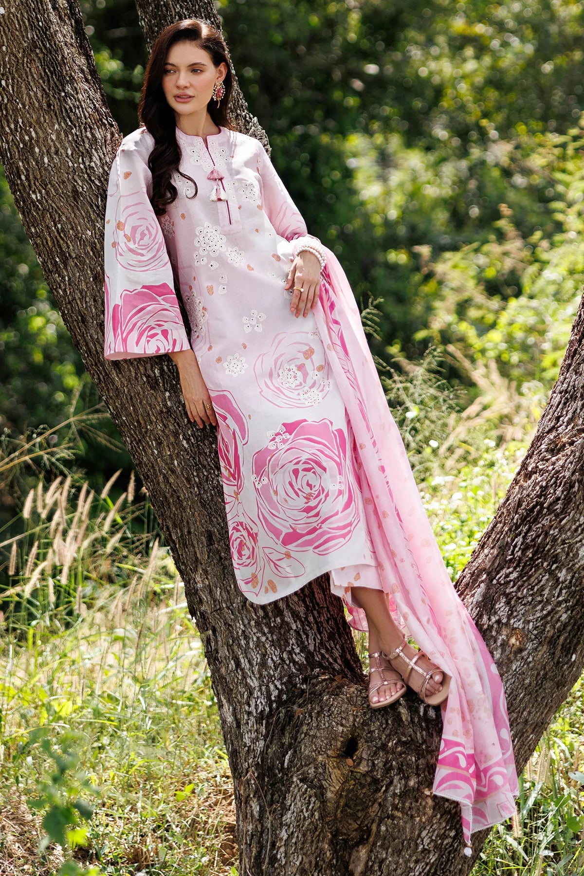 EMBROIDERED LAWN UNSTITCHED -9296‘26-RTS