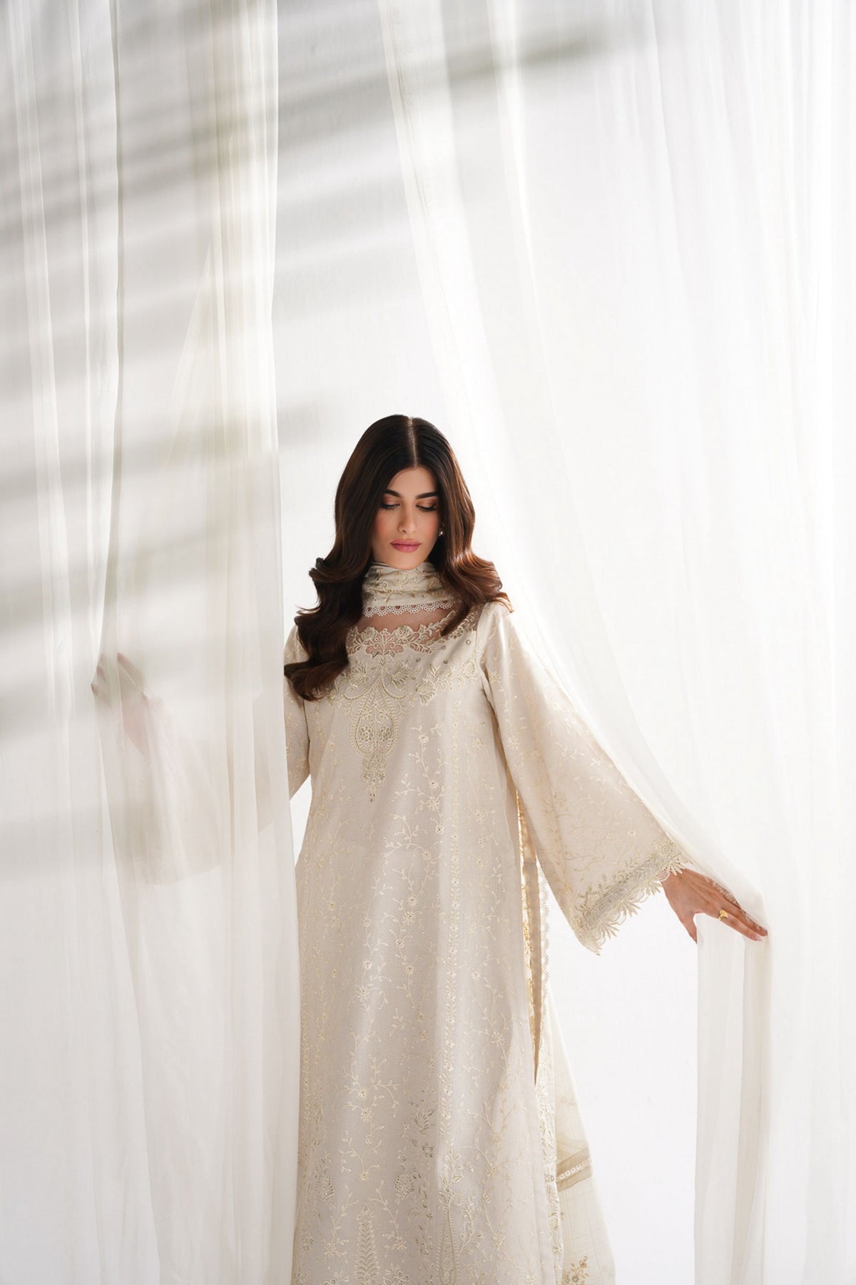 Eid Pret '25 - IVORY LUXURY EMBROIDERED 3PCS SET NPA3-25421