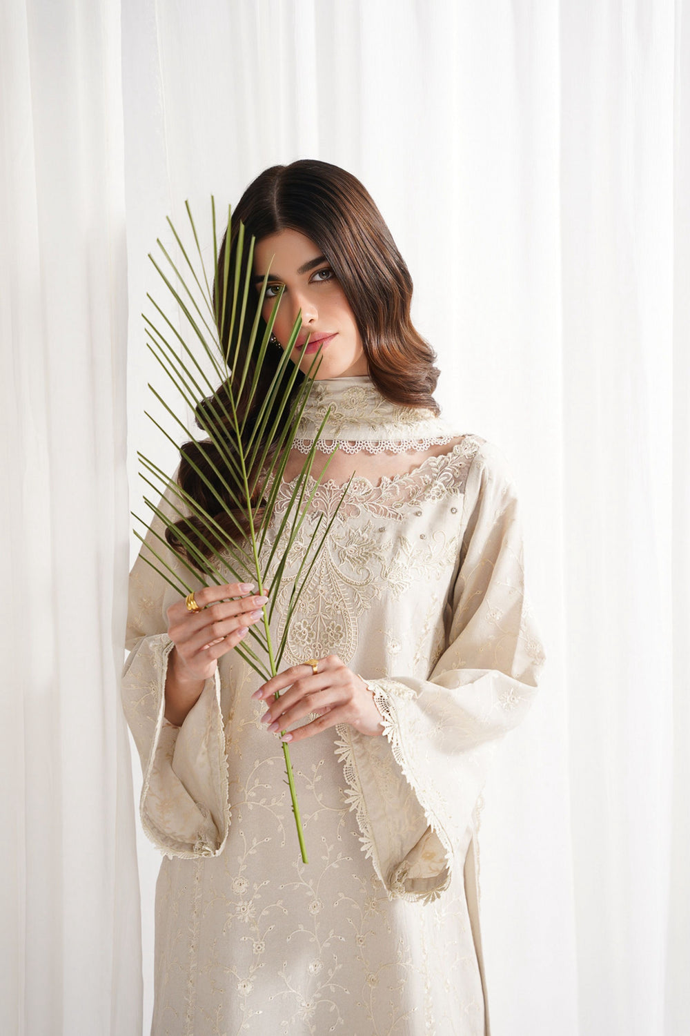 Eid Pret '25 - IVORY LUXURY EMBROIDERED 3PCS SET NPA3-25421