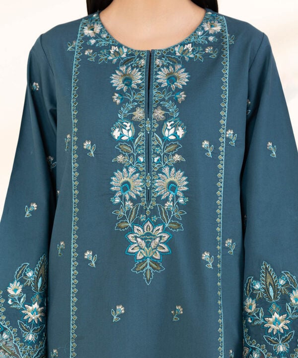 Unstitched Lawn '25 - 3 Piece - Embroidered Lawn Suit - PEDY25V117AT