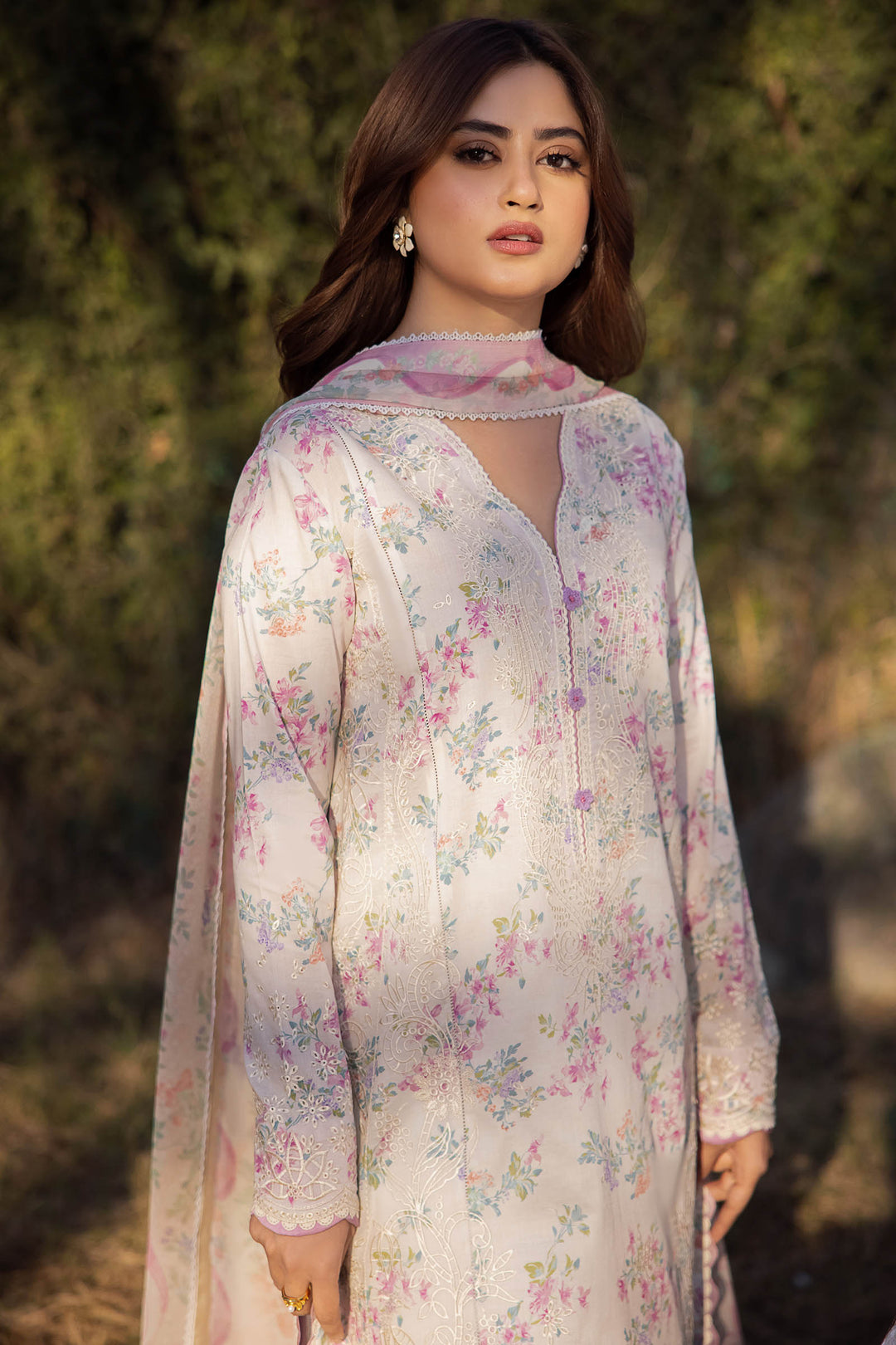 Lawn 24 - Aysel (Zl24-03 A) - RTS - Sale