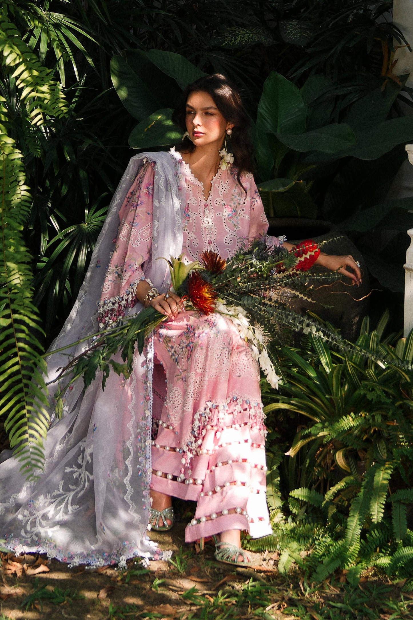 Luxury Lawn '25 - L251-001B-3CT